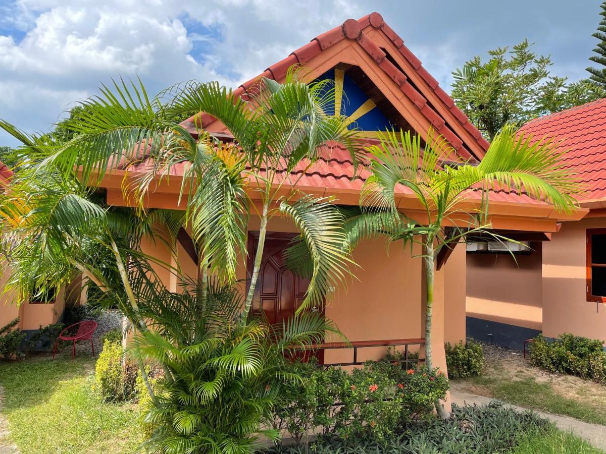 The Pace Phuket Boutique Resort Rawai Exterior photo